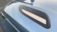 Land Rover Range Rover Velar 2.0 D200 R-Dynamic SE 5dr Auto Diesel Estate